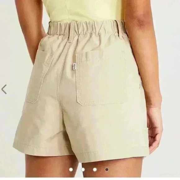 Levis Pleaded Utility Women’s Shorts - Picture 6 of 8